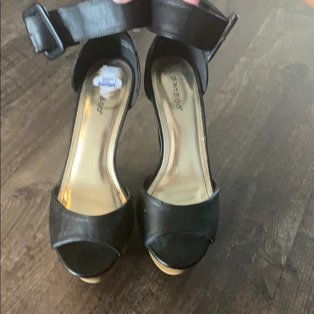 Wedge heels
